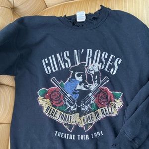Guns n Roses tour pullover sweatshirt